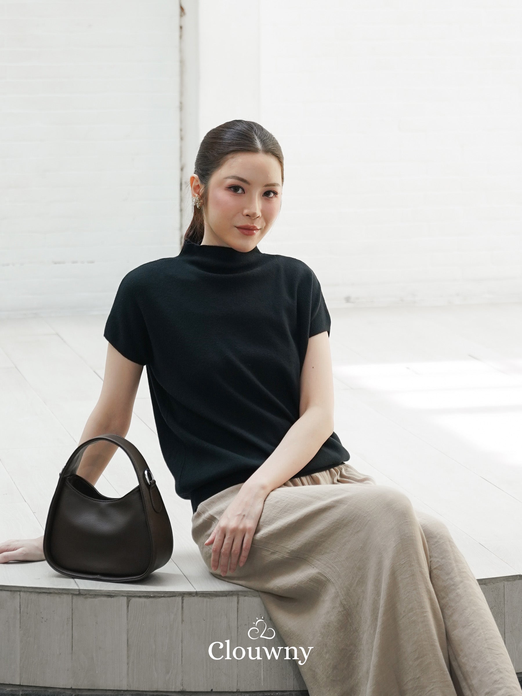 Semi Turtle Top - Black